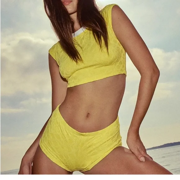 Free people swimsuit! Size M - Picture 9 of 9